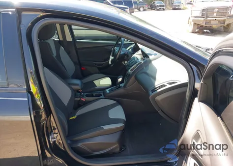 2014 Ford Focus Se из США, поврежденный, VIN 1FADP3K21EL437580